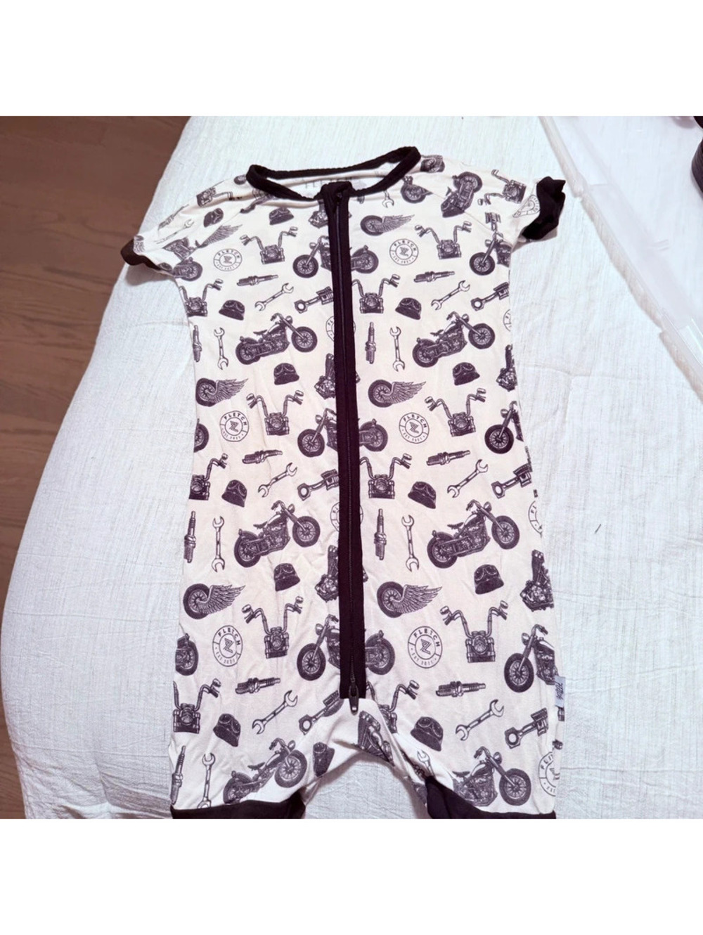 Fletch motorcycle black and cream shortie